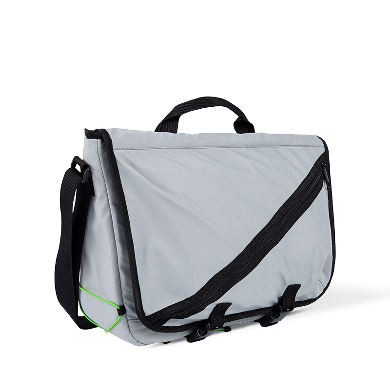 Afslappet sportsskulderpose / messenger taske