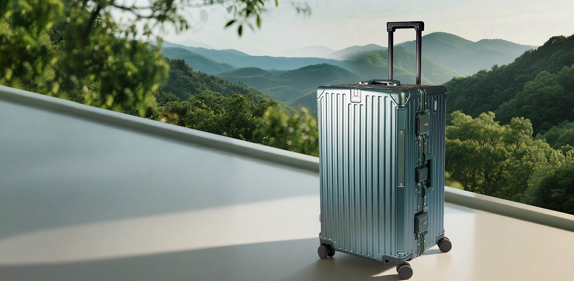 PINGHU HUACHENG SUTCASE & BAG CO., LTD.